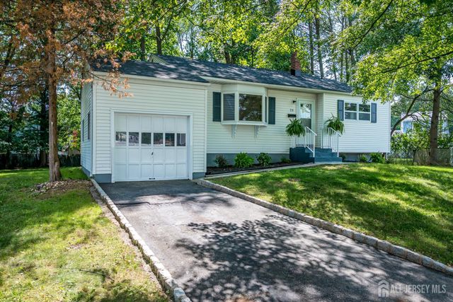 23 Nancy Circle, Edison, NJ 08817