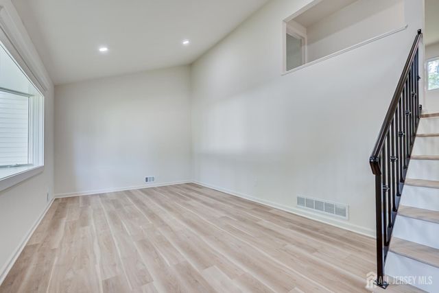 23 Nancy Circle, Edison, NJ 08817