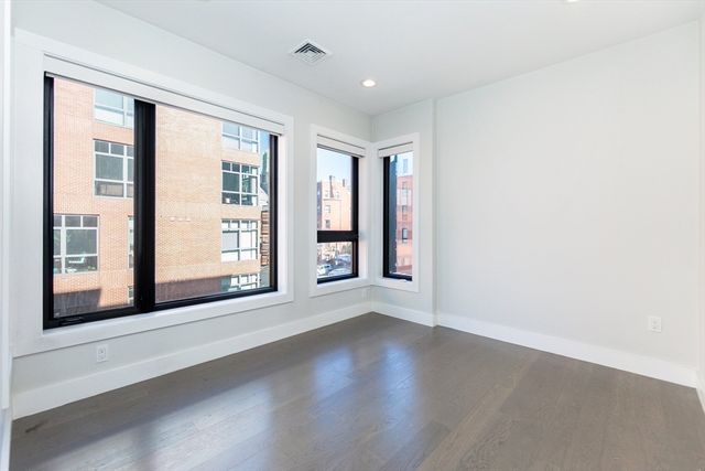 39 A Street 8, Boston, MA 02127