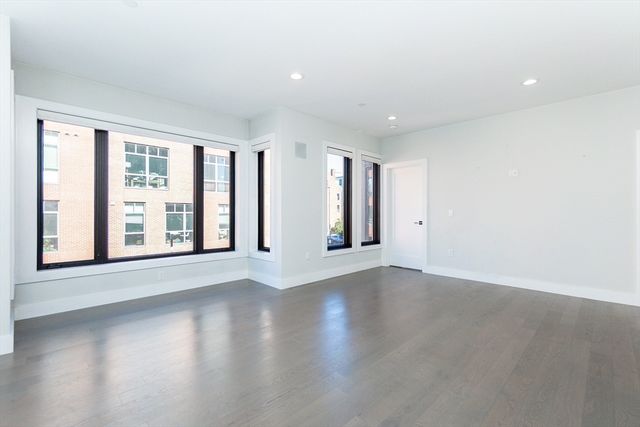 39 A Street 8, Boston, MA 02127