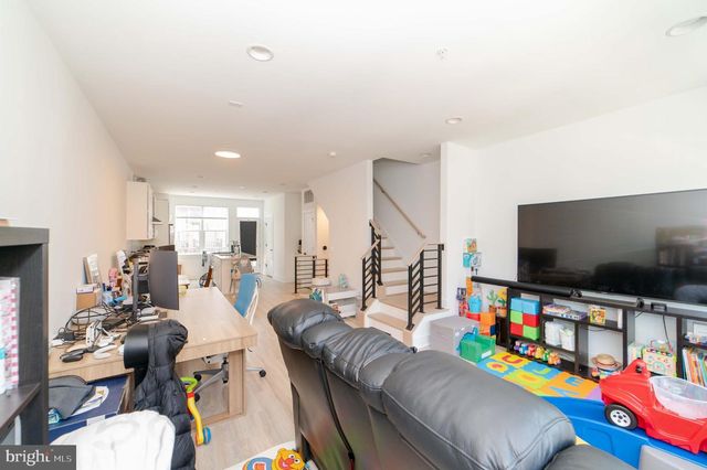 7306 BLADE DR, Falls Church, VA 22042