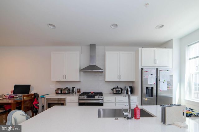 7306 BLADE DR, Falls Church, VA 22042