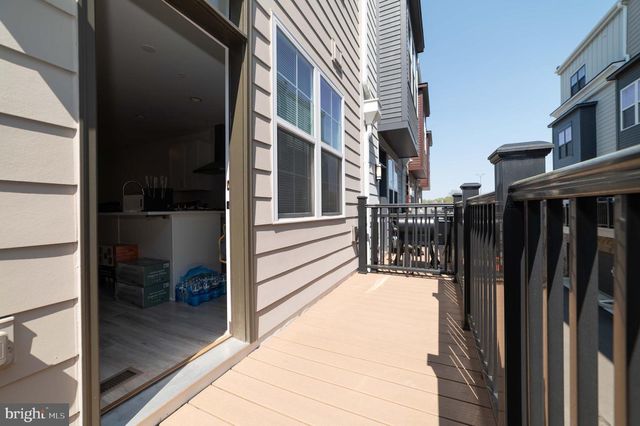 7306 BLADE DR, Falls Church, VA 22042