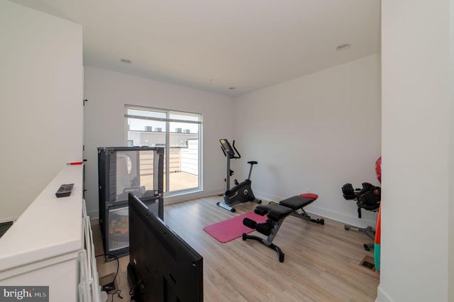 7306 BLADE DR, Falls Church, VA 22042