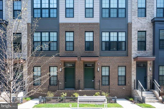 7306 BLADE DR, Falls Church, VA 22042