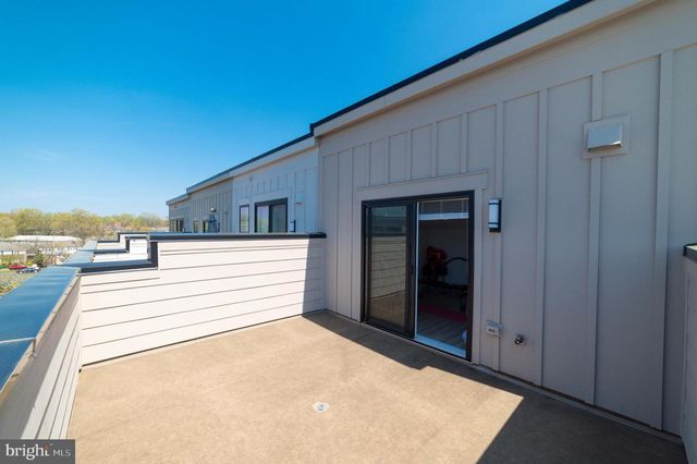 7306 BLADE DR, Falls Church, VA 22042