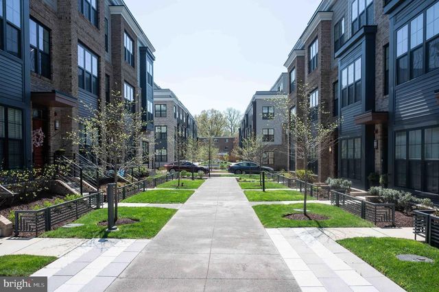 7306 BLADE DR, Falls Church, VA 22042