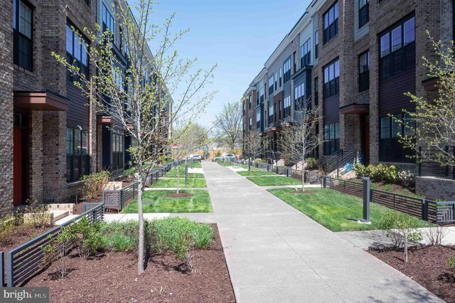 7306 BLADE DR, Falls Church, VA 22042