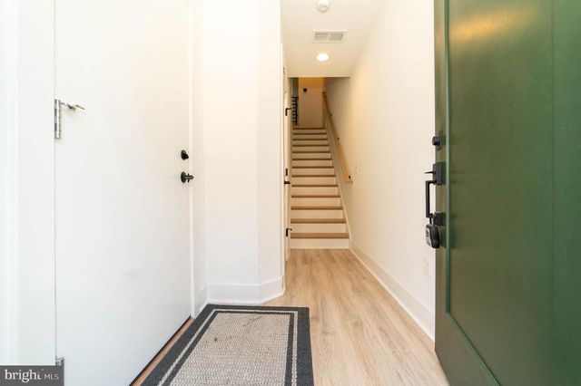 7306 BLADE DR, Falls Church, VA 22042