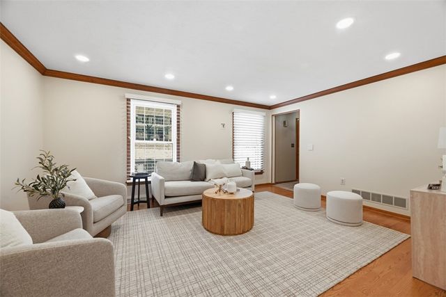 601 Overlook Ct, Marshall, PA 15090