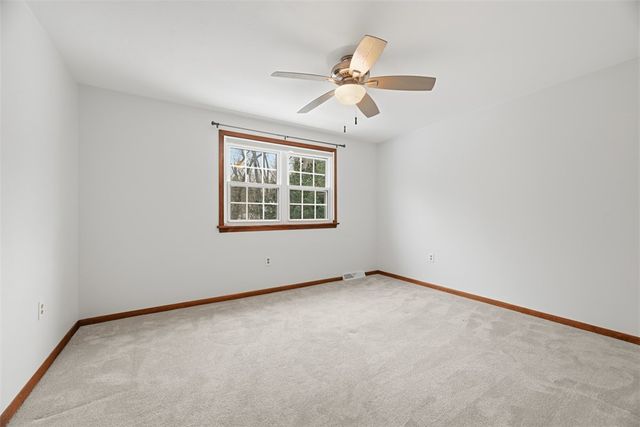 601 Overlook Ct, Marshall, PA 15090