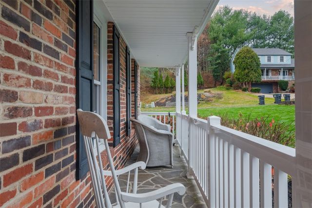 601 Overlook Ct, Marshall, PA 15090