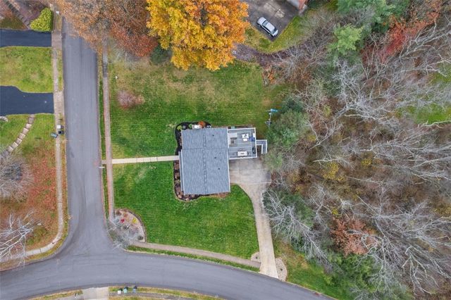 601 Overlook Ct, Marshall, PA 15090