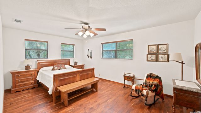 885 HEIMER LANGE RD, Spring Branch, TX 78070