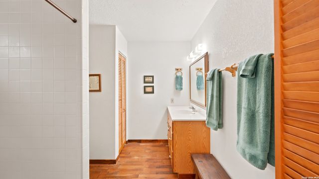885 HEIMER LANGE RD, Spring Branch, TX 78070