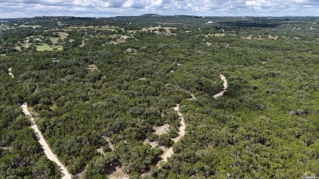 885 HEIMER LANGE RD, Spring Branch, TX 78070
