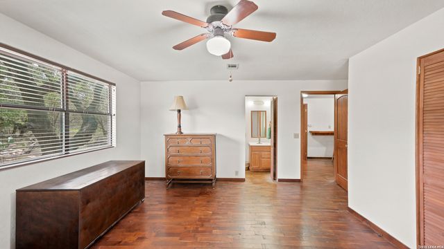 885 HEIMER LANGE RD, Spring Branch, TX 78070