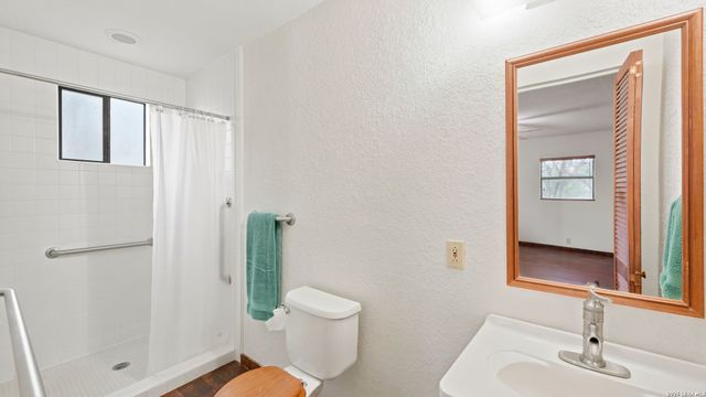 885 HEIMER LANGE RD, Spring Branch, TX 78070