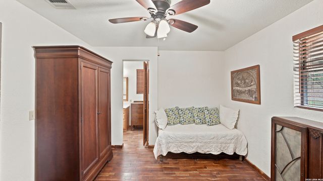 885 HEIMER LANGE RD, Spring Branch, TX 78070