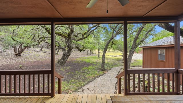 885 HEIMER LANGE RD, Spring Branch, TX 78070