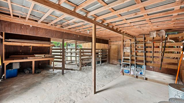 885 HEIMER LANGE RD, Spring Branch, TX 78070
