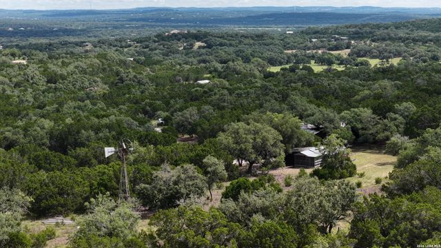 885 HEIMER LANGE RD, Spring Branch, TX 78070