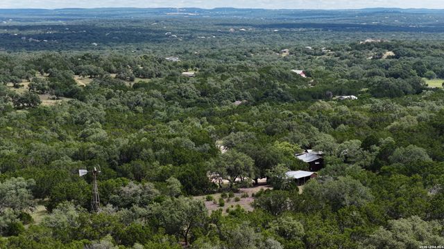 885 HEIMER LANGE RD, Spring Branch, TX 78070