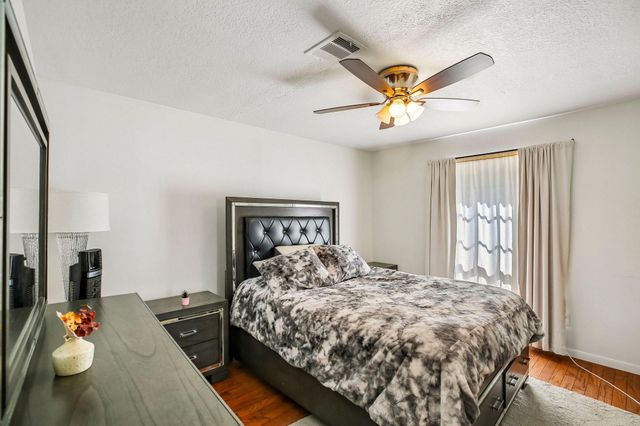5501 Pecos Street, Dickinson, TX 77539