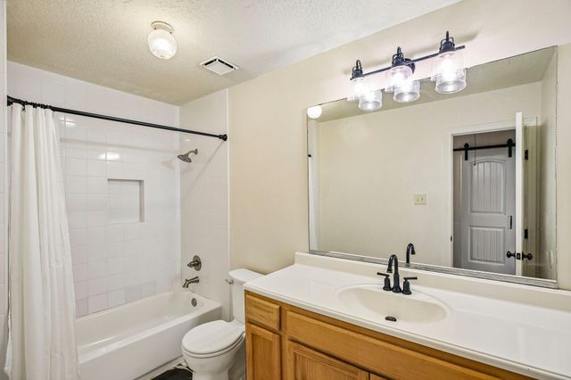 5501 Pecos Street, Dickinson, TX 77539