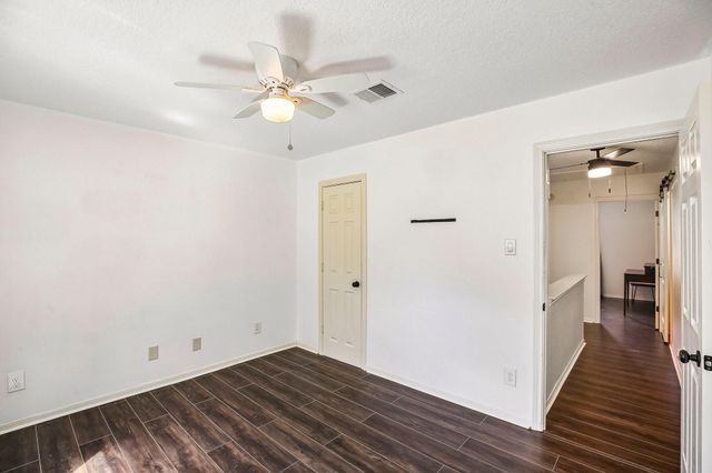 5501 Pecos Street, Dickinson, TX 77539