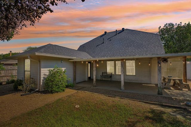 5501 Pecos Street, Dickinson, TX 77539