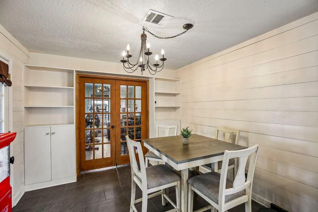 5501 Pecos Street, Dickinson, TX 77539
