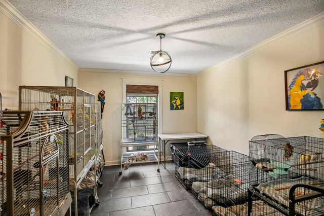 5501 Pecos Street, Dickinson, TX 77539