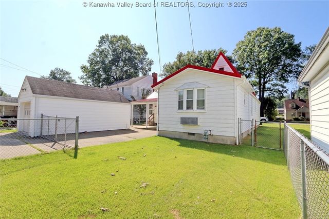 3814 Noyes Avenue Se, Charleston, WV 25304