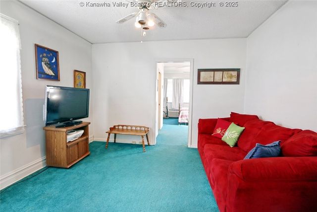 3814 Noyes Avenue Se, Charleston, WV 25304