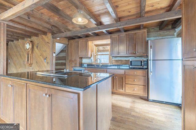 75 Raburn Lake Road, Bremen, GA 30110