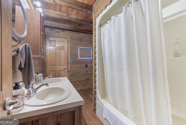 75 Raburn Lake Road, Bremen, GA 30110