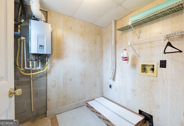 75 Raburn Lake Road, Bremen, GA 30110