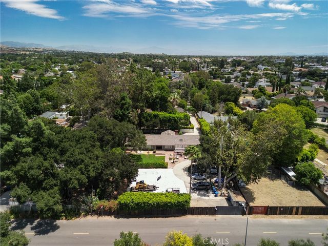 10461 Andora, Chatsworth, CA 91311