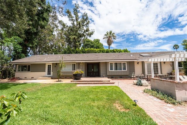 10461 Andora, Chatsworth, CA 91311