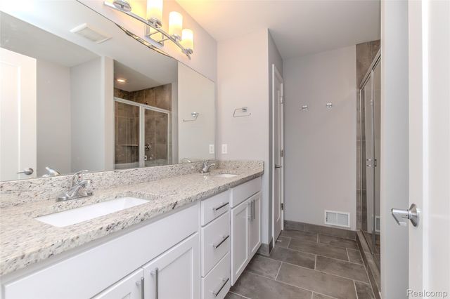 25558 Grandview Lane 38, Novi, MI 48375