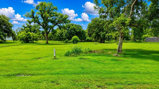 220 Stage Coach Trail, Angleton, TX 77515