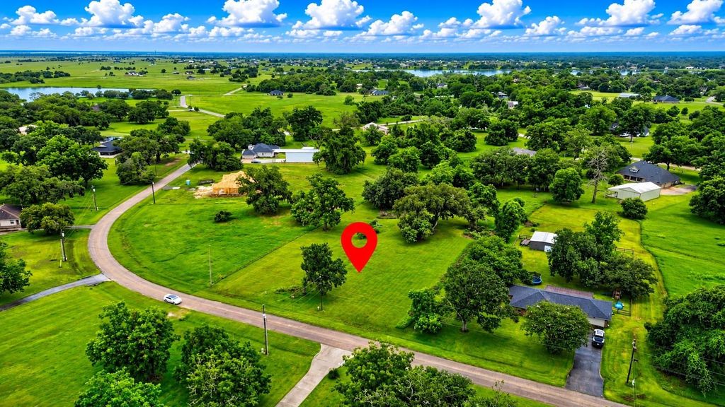 220 Stage Coach Trail, Angleton, TX 77515