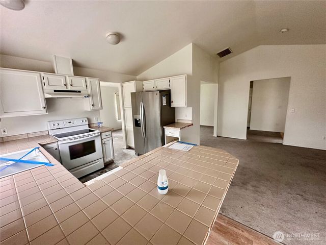 24516 47th Avenue E, Graham, WA 98338