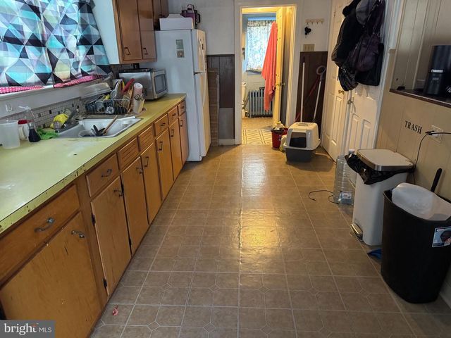 205 ERIE AVE, Quakertown, PA 18951