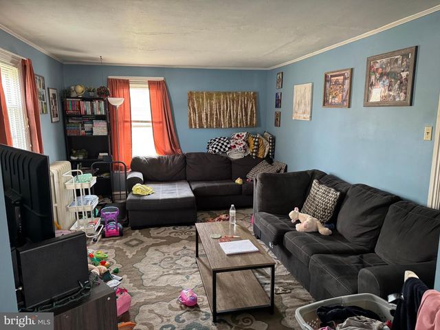 205 ERIE AVE, Quakertown, PA 18951