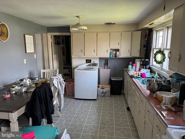 205 ERIE AVE, Quakertown, PA 18951