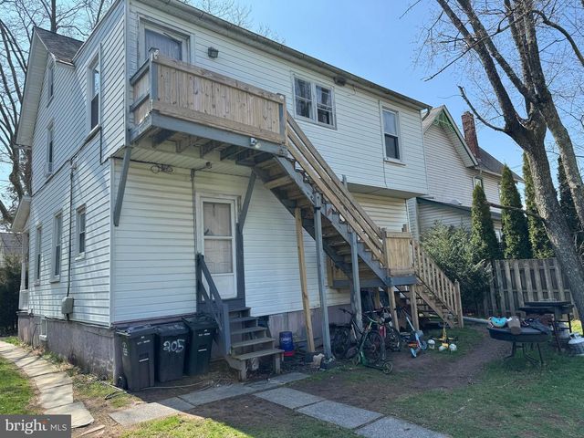 205 ERIE AVE, Quakertown, PA 18951