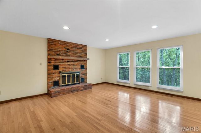 1508 Redbriar Drive, High Ridge, MO 63049