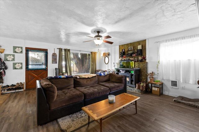 32 Chestnut Avenue, Medford, OR 97501